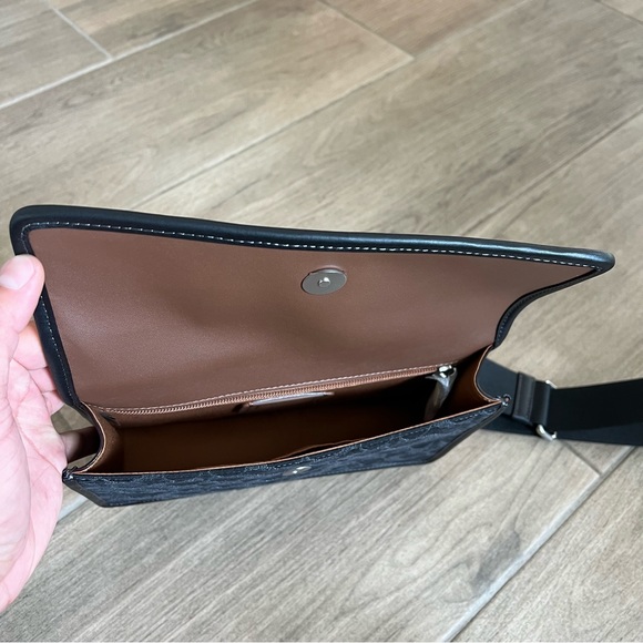 Coach Turner Flap Crossbody In Signature Denim - Picture 8 of 9